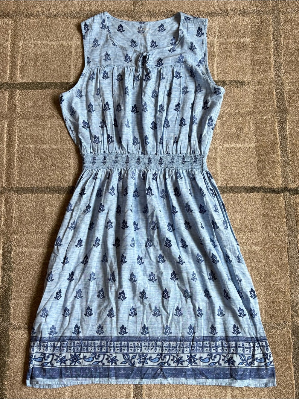 L.L. Bean sleeveless summer sundress blue and dark blue floral print size Large